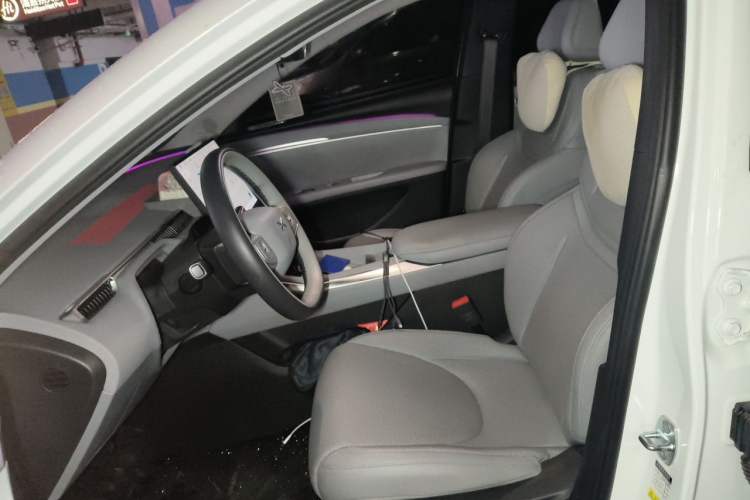 Used XPeng MONA M03 2025 600 with Ultra-Long Range Max Left Front Seat
