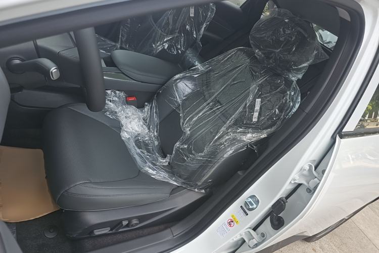 Used XPeng MONA M03 2025 515 Long-Range Plus Left Front Seat