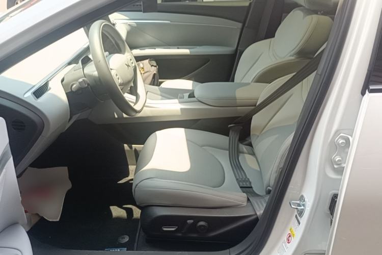 Used XPeng MONA M03 2025 600 with Ultra-Long Range Max Left Front Seat