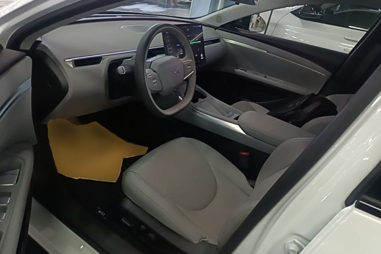 Used XPeng MONA M03 2025 600 with Ultra-Long Range Max Left Front Seat