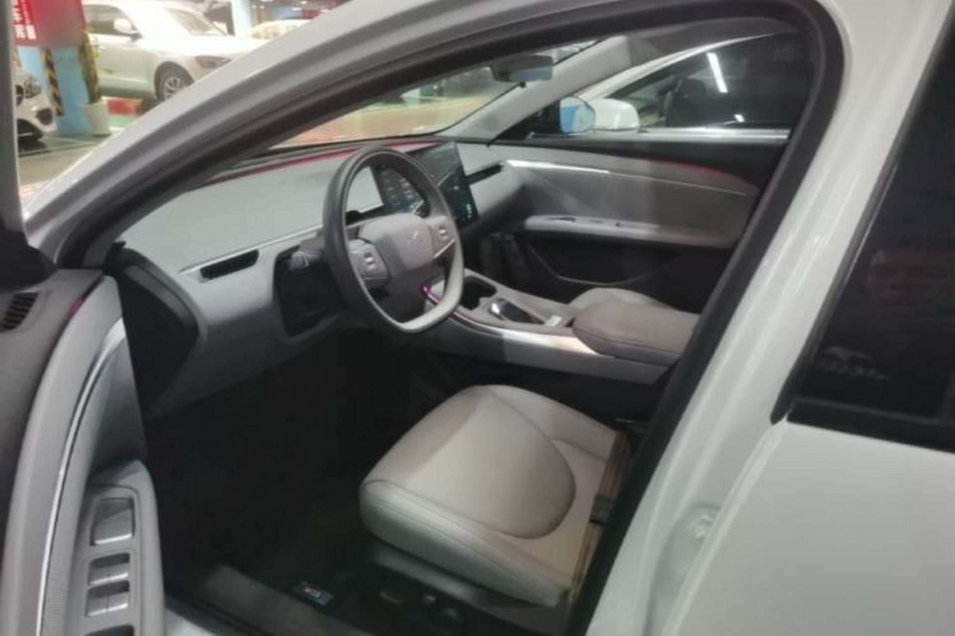 Used XPeng MONA M03 2025 600 with Ultra-Long Range Max Left Front Seat