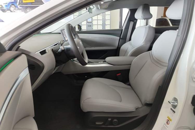 Used XPeng MONA M03 2025 515 Long-Range Plus Left Front Seat