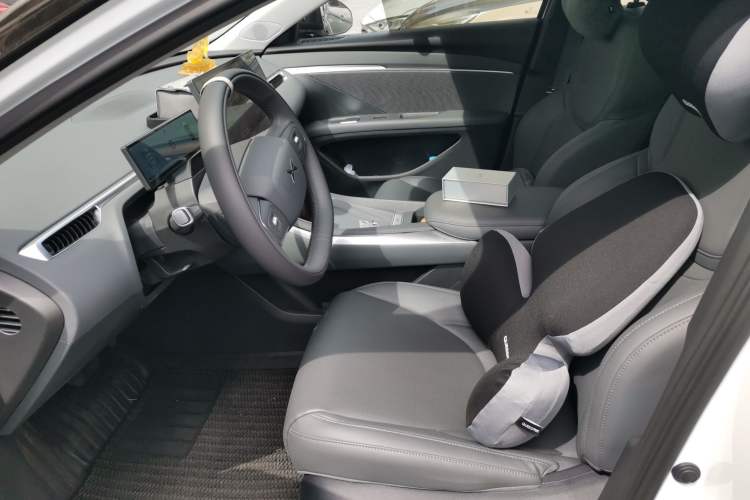 Used XPeng MONA M03 2025 600 with Ultra-Long Range Max Left Front Seat