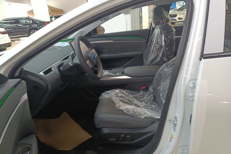 Used XPeng MONA M03 2025 502 Long-Range Max Left Front Seat