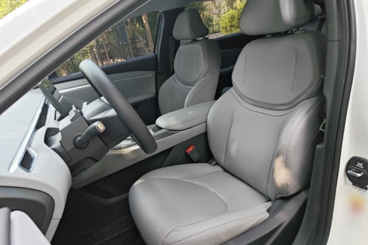 Used XPeng MONA M03 2025 600 with Ultra-Long Range Max Left Front Seat