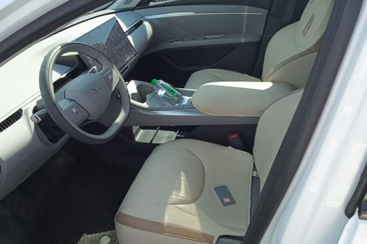 Used XPeng MONA M03 2025 620 Ultra-Long Range Plus Left Front Seat
