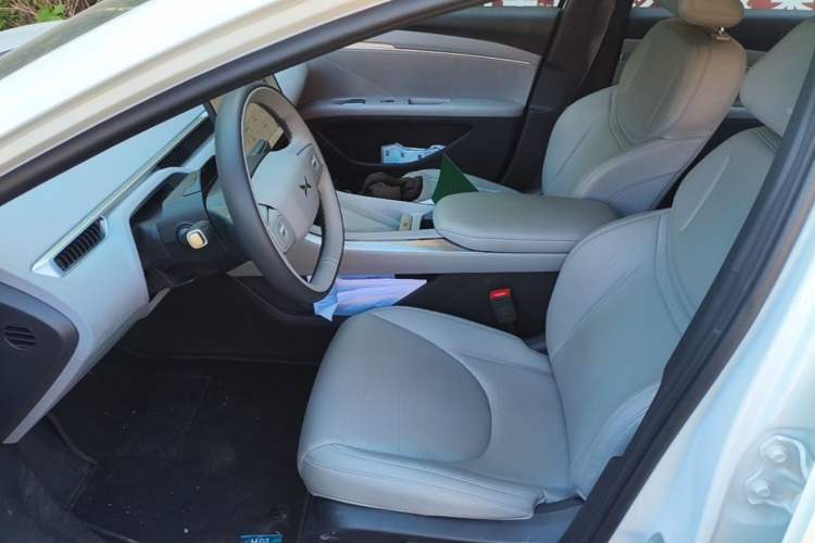 Used XPeng MONA M03 2025 600 with Ultra-Long Range Max Left Front Seat