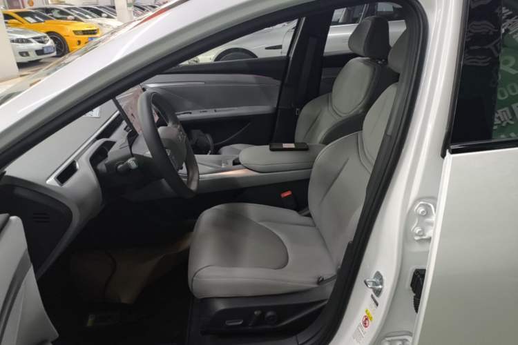 Used XPeng MONA M03 2025 600 with Ultra-Long Range Max Left Front Seat