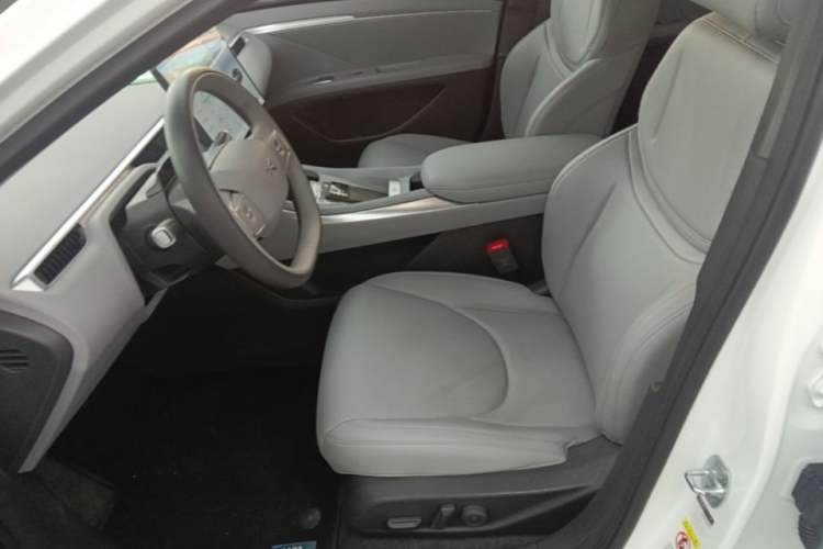 Used XPeng MONA M03 2025 600 with Ultra-Long Range Max Left Front Seat