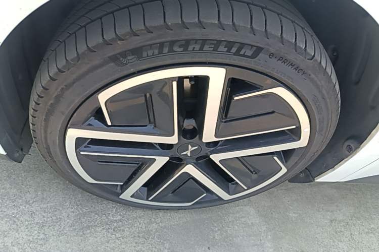 Used XPeng MONA M03 2025 600 with Ultra-Long Range Max Left Front Wheel Hub