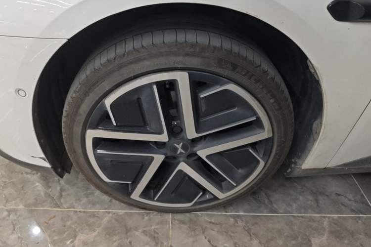 Used XPeng MONA M03 2025 600 with Ultra-Long Range Max Left Front Wheel Hub