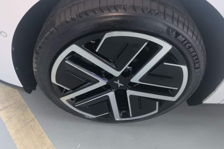 Used XPeng MONA M03 2025 600 with Ultra-Long Range Max Left Front Wheel Hub