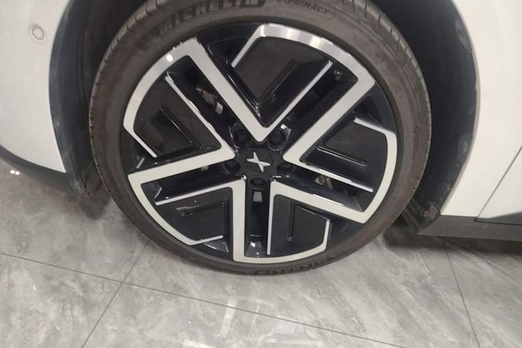 Used XPeng MONA M03 2025 600 with Ultra-Long Range Max Left Front Wheel Hub