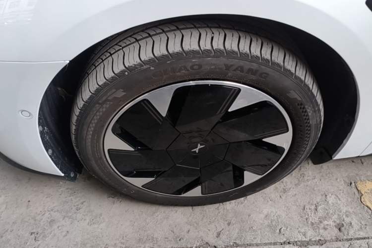 Used XPeng MONA M03 2025 600 with Ultra-Long Range Max Left Front Wheel Hub