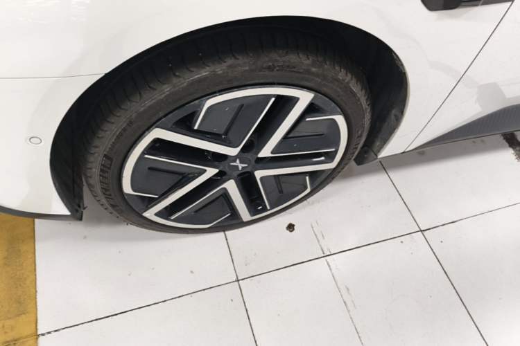 Used XPeng MONA M03 2025 600 with Ultra-Long Range Max Left Front Wheel Hub