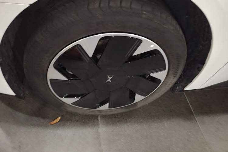 Used XPeng MONA M03 2025 600 with Ultra-Long Range Max Left Front Wheel Hub