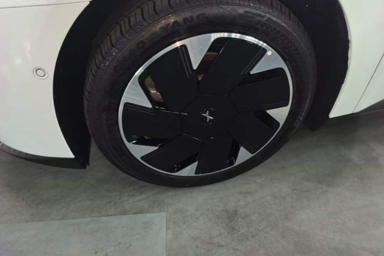 Used XPeng MONA M03 2025 600 with Ultra-Long Range Max Left Front Wheel Hub