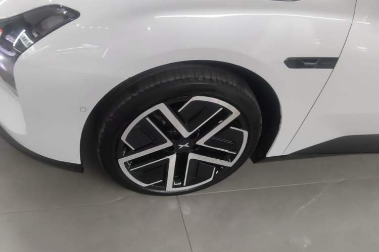 Used XPeng MONA M03 2025 600 with Ultra-Long Range Max Left Front Wheel Hub