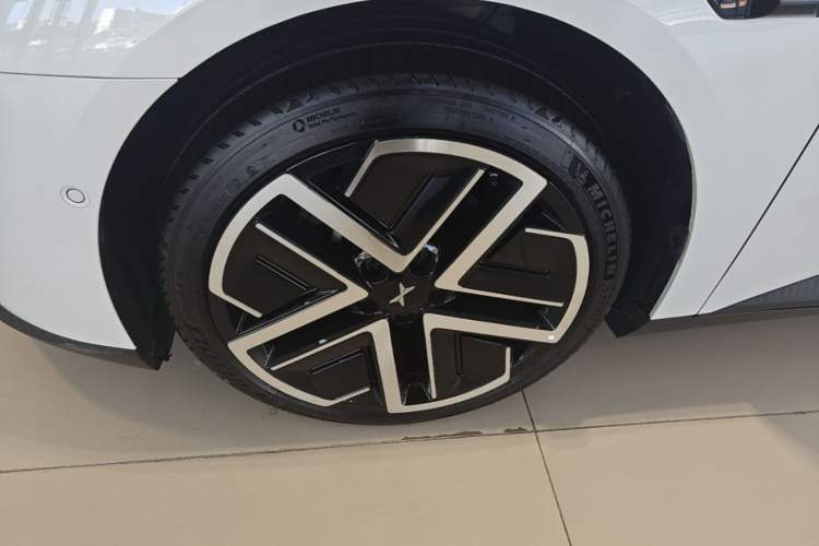 Used XPeng MONA M03 2025 600 with Ultra-Long Range Max Left Front Wheel Hub