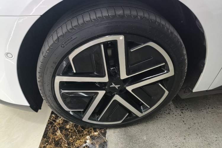 Used XPeng MONA M03 2025 600 with Ultra-Long Range Max Left Front Wheel Hub