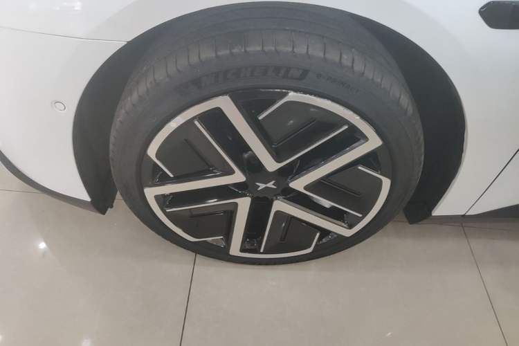 Used XPeng MONA M03 2025 600 with Ultra-Long Range Max Left Front Wheel Hub
