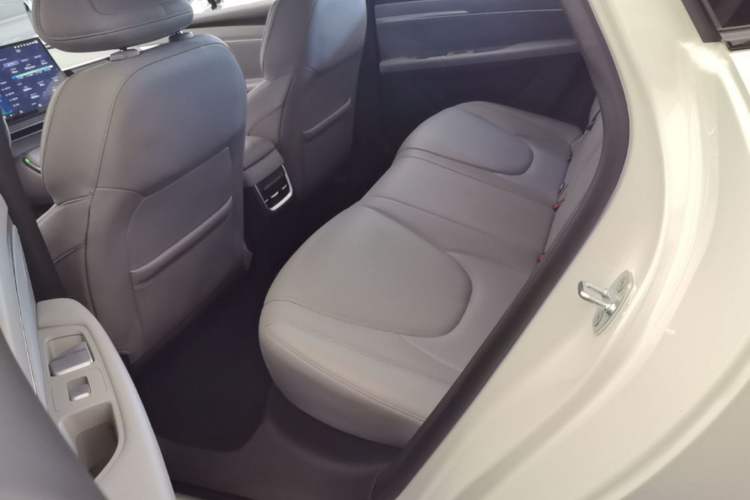 Used XPeng MONA M03 2025 600 with Ultra-Long Range Max Left Rear Seat