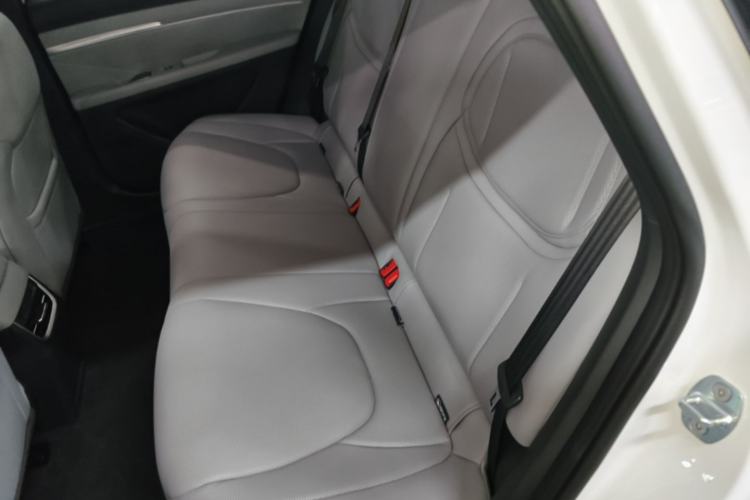 Used XPeng MONA M03 2025 600 with Ultra-Long Range Max Left Rear Seat