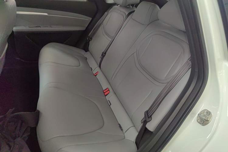 Used XPeng MONA M03 2025 600 with Ultra-Long Range Max Left Rear Seat