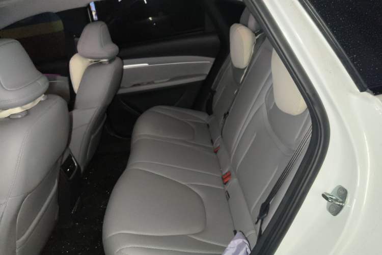 Used XPeng MONA M03 2025 600 with Ultra-Long Range Max Left Rear Seat