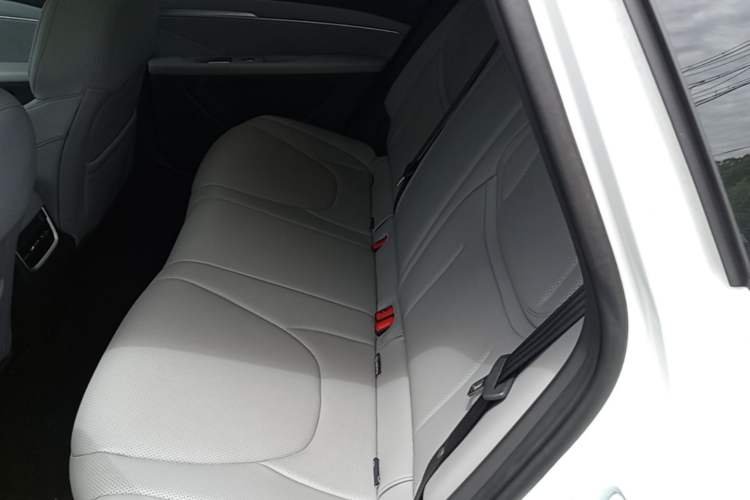 Used XPeng MONA M03 2025 600 with Ultra-Long Range Max Left Rear Seat