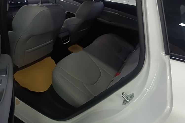 Used XPeng MONA M03 2025 600 with Ultra-Long Range Max Left Rear Seat