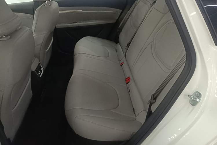 Used XPeng MONA M03 2025 600 with Ultra-Long Range Max Left Rear Seat