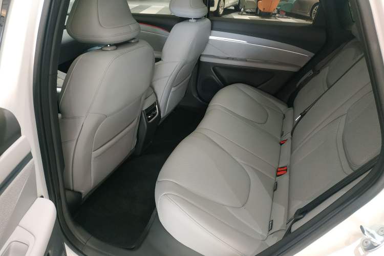 Used XPeng MONA M03 2025 600 with Ultra-Long Range Max Left Rear Seat