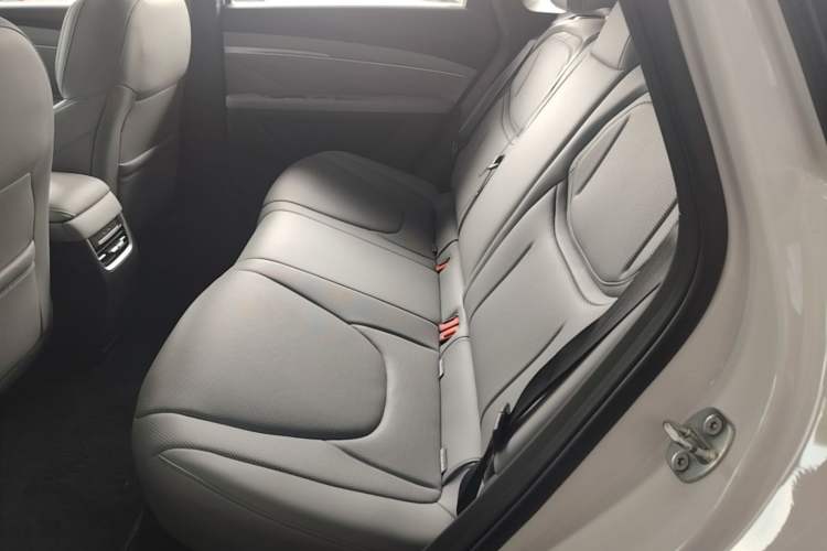 Used XPeng MONA M03 2025 600 with Ultra-Long Range Max Left Rear Seat