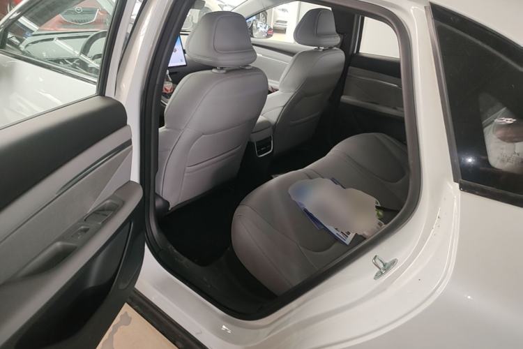 Used XPeng MONA M03 2025 600 with Ultra-Long Range Max Left Rear Seat