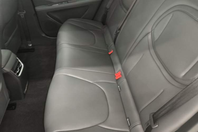 Used XPeng MONA M03 2025 600 with Ultra-Long Range Max Left Rear Seat