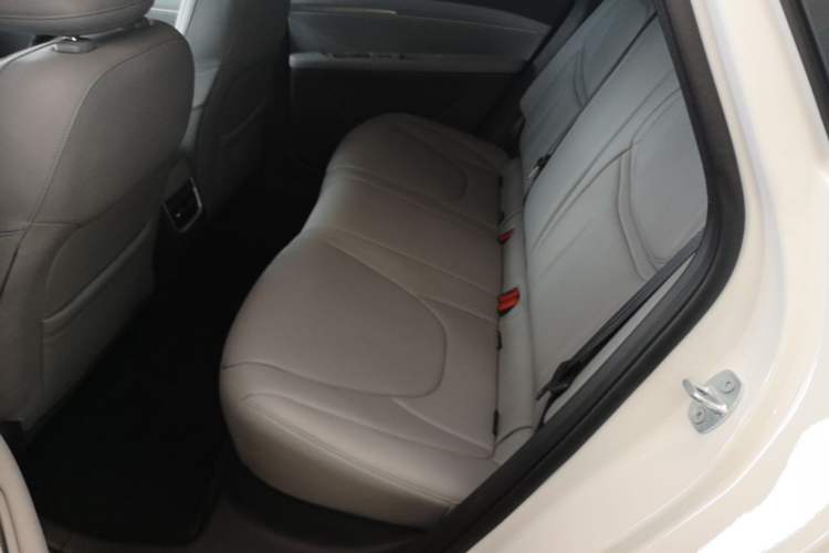 Used XPeng MONA M03 2025 600 with Ultra-Long Range Max Left Rear Seat