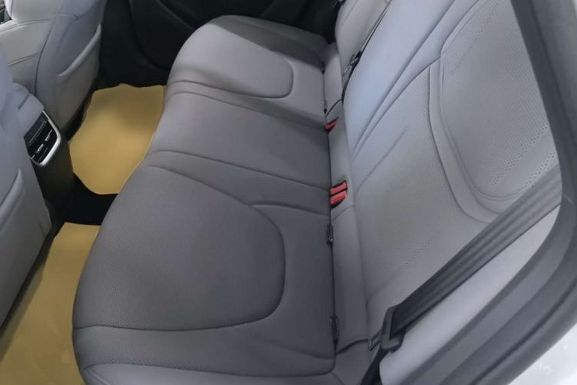 Used XPeng MONA M03 2025 600 with Ultra-Long Range Max Left Rear Seat
