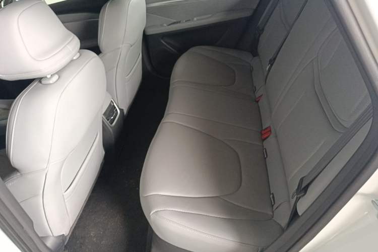 Used XPeng MONA M03 2025 600 with Ultra-Long Range Max Left Rear Seat