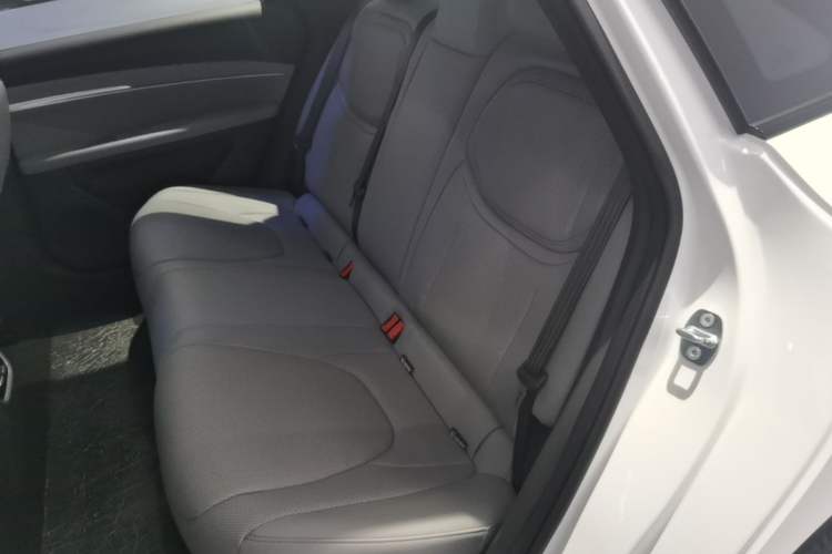 Used XPeng MONA M03 2025 600 with Ultra-Long Range Max Left Rear Seat