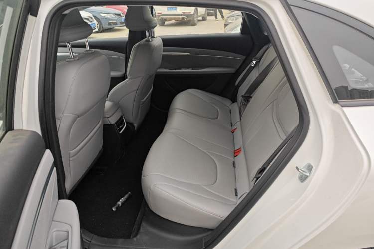 Used XPeng MONA M03 2025 600 with Ultra-Long Range Max Left Rear Seat