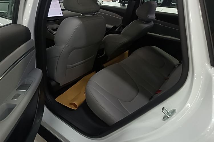 Used XPeng MONA M03 2025 600 with Ultra-Long Range Max Left Rear Seat
