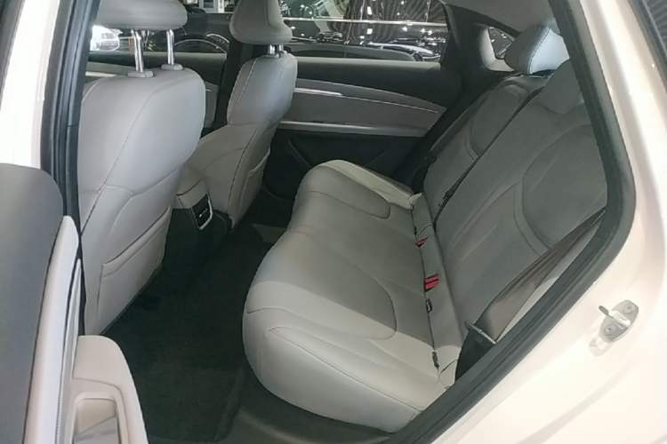 Used XPeng MONA M03 2025 600 with Ultra-Long Range Max Left Rear Seat