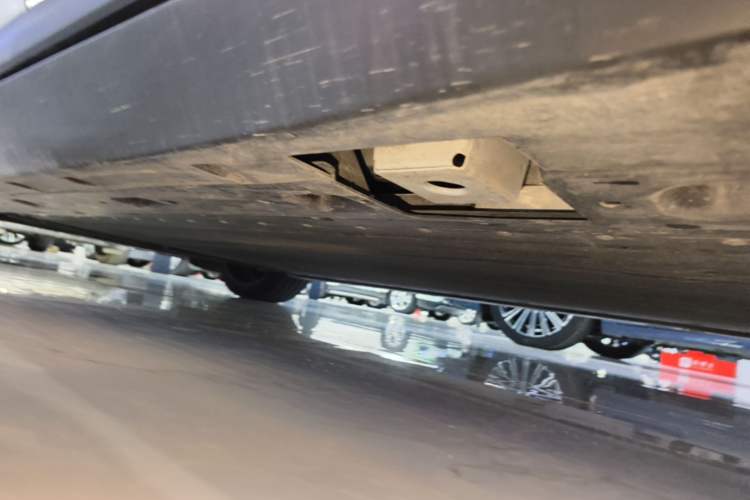 Used XPeng MONA M03 2025 600 with Ultra-Long Range Max Left Side Sill
