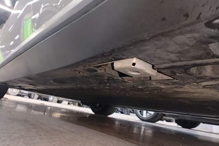 Used XPeng MONA M03 2025 600 with Ultra-Long Range Max Left Side Sill