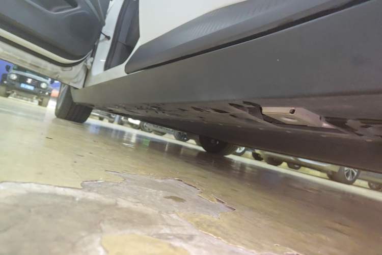 Used XPeng MONA M03 2025 620 Ultra-Long Range Plus Left Side Sill
