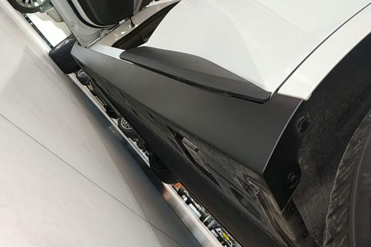 Used XPeng MONA M03 2025 600 with Ultra-Long Range Max Left Side Sill