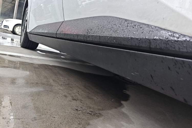 Used XPeng MONA M03 2025 502 Long-Range Max Left Side Sill