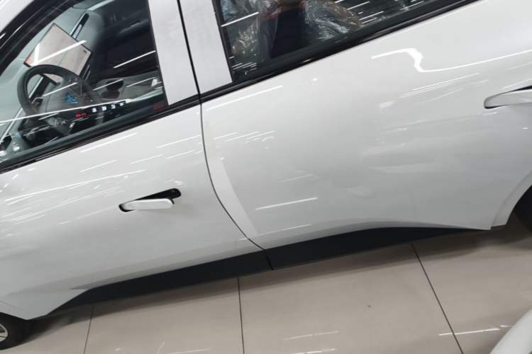 Used XPeng MONA M03 2025 620 Ultra-Long Range Plus Left Side Sill