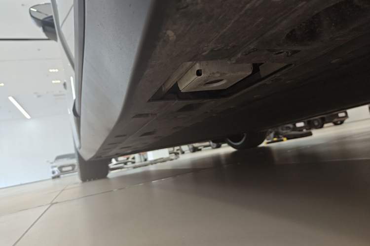 Used XPeng MONA M03 2025 600 with Ultra-Long Range Max Left Side Sill